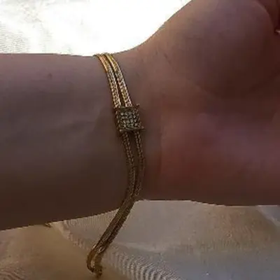 Bracelet triple chaîne à pavé
