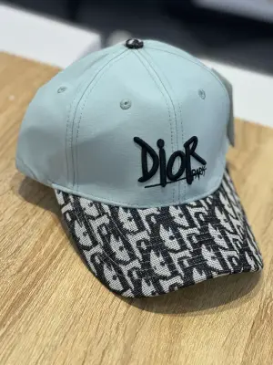 كاسكيطة ديور Dior