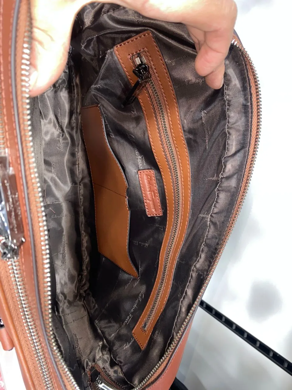 Cartable en cuir véritable SALVADOR FERRAGAMO
