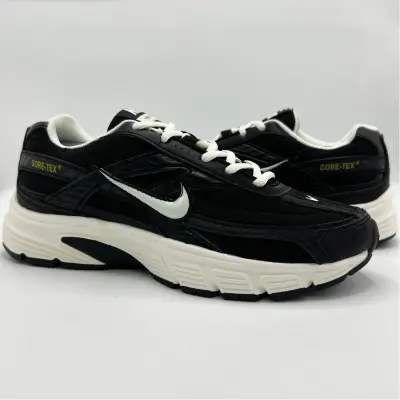 Nike Initiator