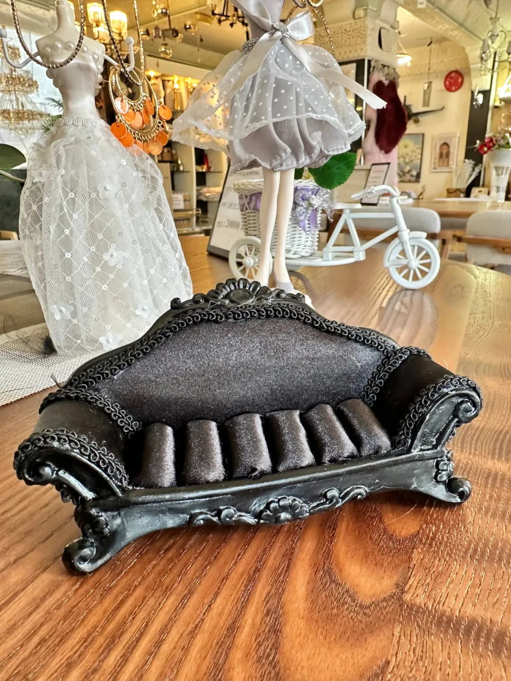 Porte-Bagues Canapé Baroque – Style Royal