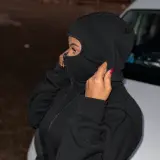 HOODIE NINJA الشبح نينجا الاصلي قطني قلاسي من خارج بملمس ناعم ومقطن وسخون من داخل للشباب لون اسود