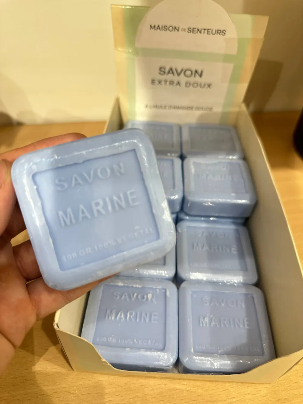🧼 Savon Extra Doux à l'Huile d'Amande Douce – Maison de Senteurs