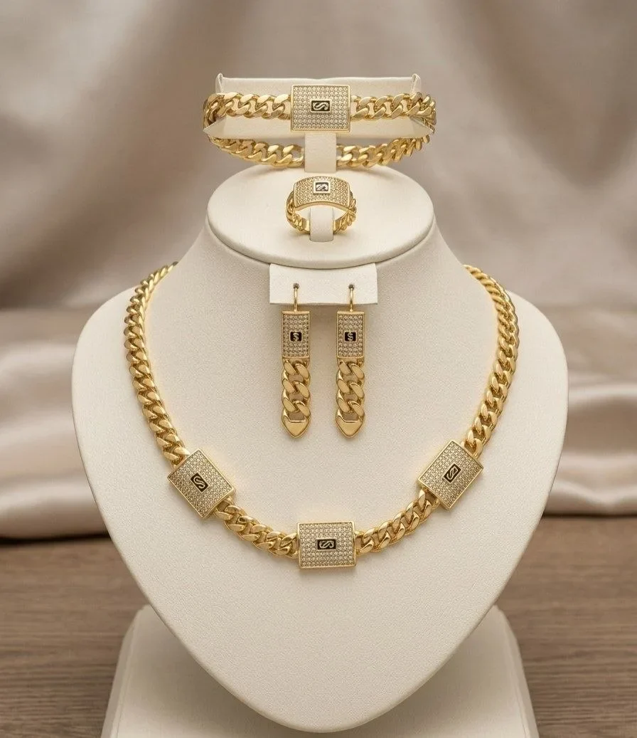Parure de Bijoux "Mailles Couture" (4 Pièces) – Style Gourmette & Pavage