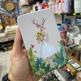 Boîte métallique avec pinceau