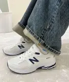 باسكات NEW BALANCE 2002R