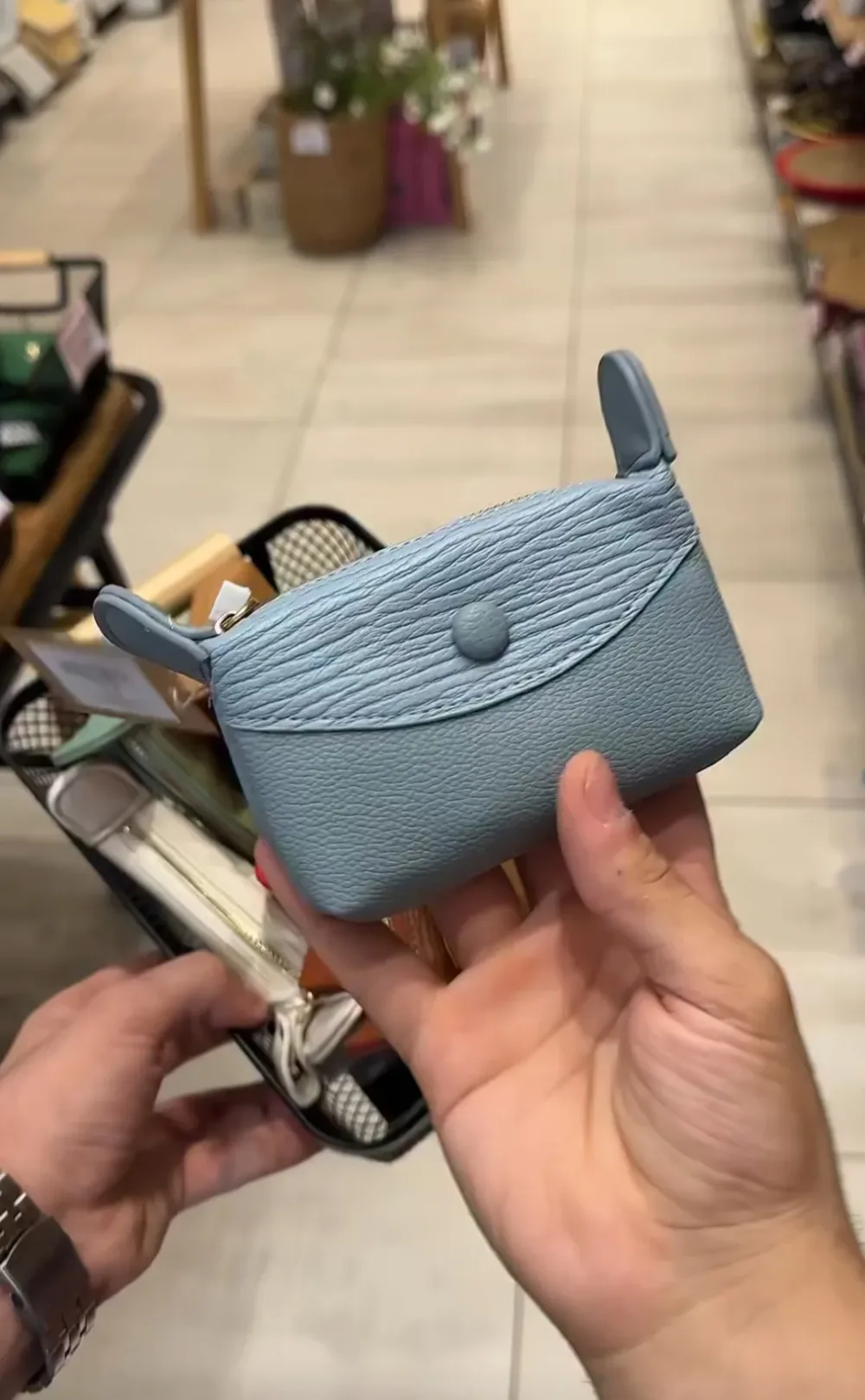 Mini pochette porte-monnaie en cuir grainé