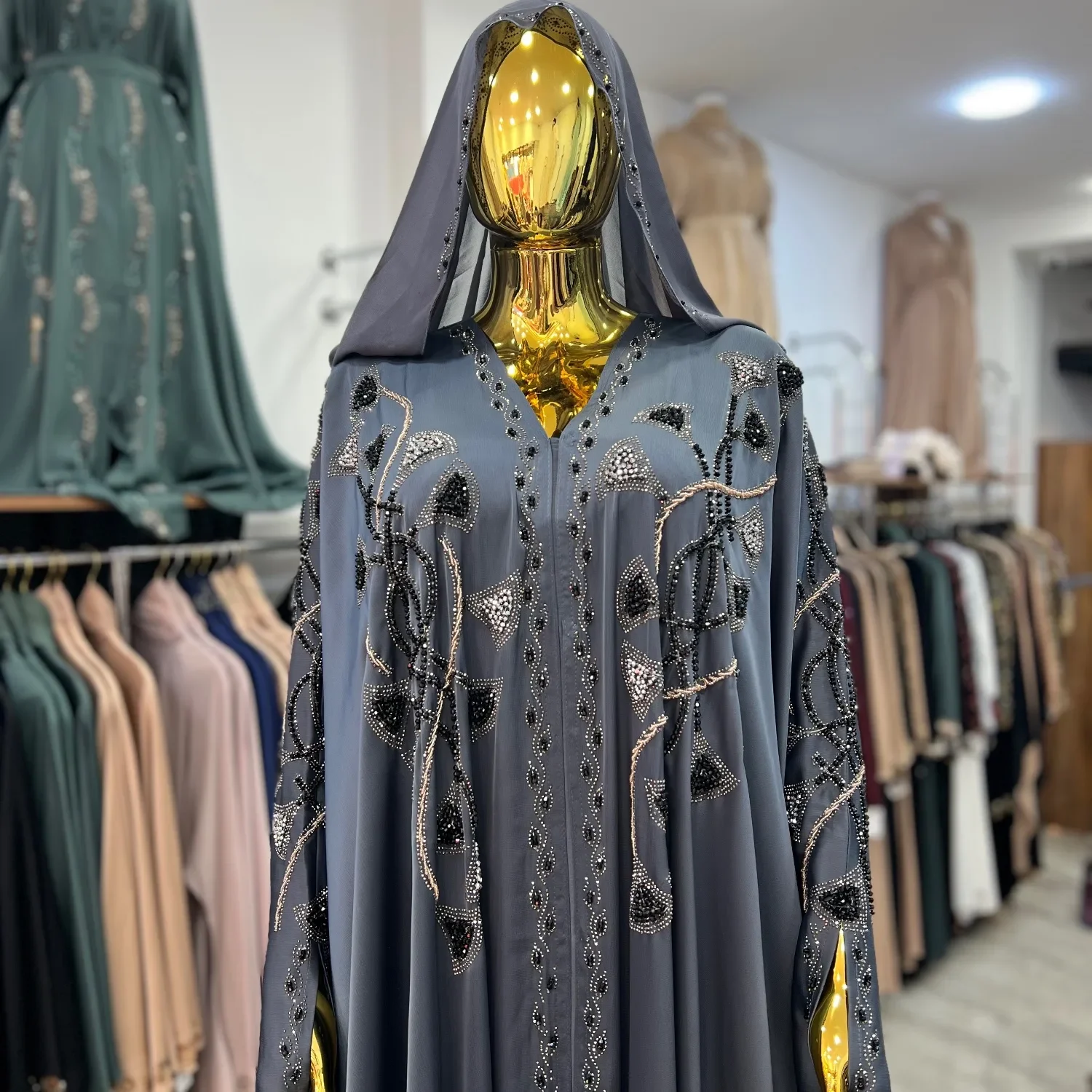 برنوس دبي