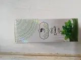 زيت الحبة السوداء/الصوجا/النعناع/الجرجير/الثوم/الصبار/الزنجبيل/الافكادو/القسط الهندي/الترمس الحلو/ اليقطين/الثوم الذكر/القطران/الخردل/الارغان/الحرمل/عرق السوس/الخزامة/الريحان/الجلوجيا/الحلتيت/العرعار/الكافور/النعناع
