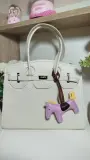 حقيبة H بيضاء