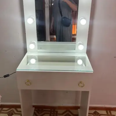 Coiffeuse Cuta 70cm - كوافوزة كيوتا عصرية مقاس 70 سم مع مراية مضيئة