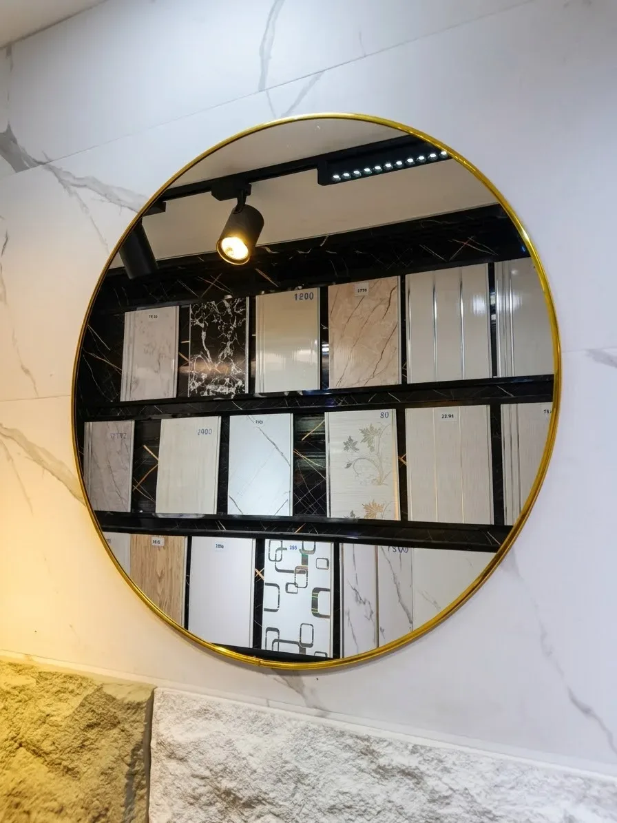 👆 مرآة LED مضيئة ✨️| أناقة وإضاءة عصرية لدارك 🪞💡قياس( 65×65 cm ) بسعر 350 الف .