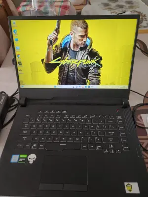 Asus rog strix i7/gtx 1650