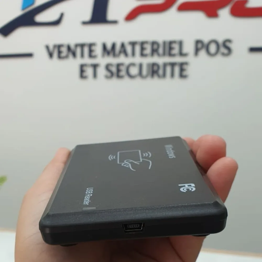 قارئ RFID USB