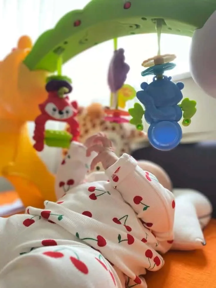 Tapis d’éveil et de jeux avec piano musical pour bébé