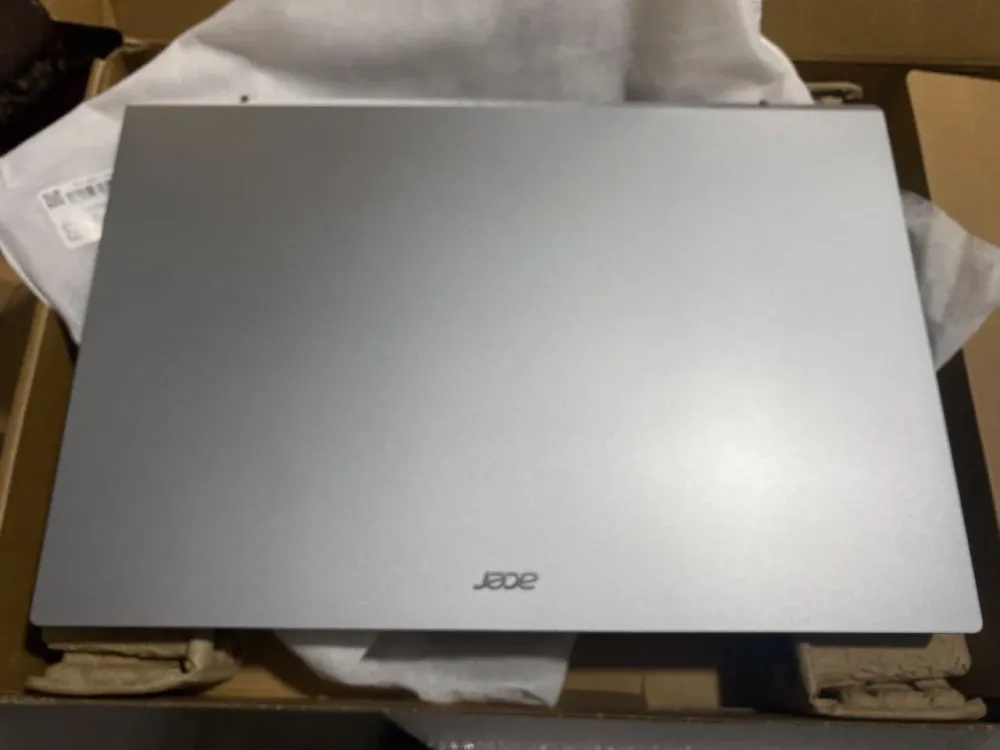 LAPTOP ACER ASPIRE A315-59-71E7 I7 1255U 8G / SSD 512 / 15.6 FHD