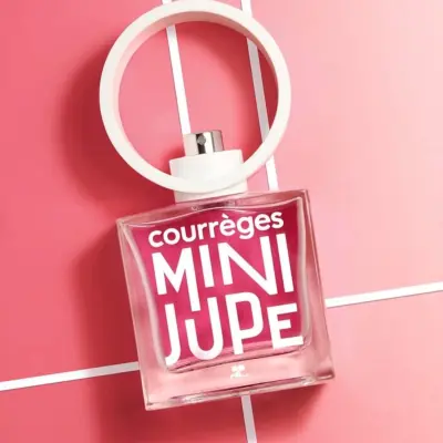 Parfum, minijupe de courage
