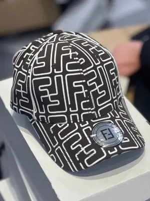 كاسكيطة فاندي Fendi