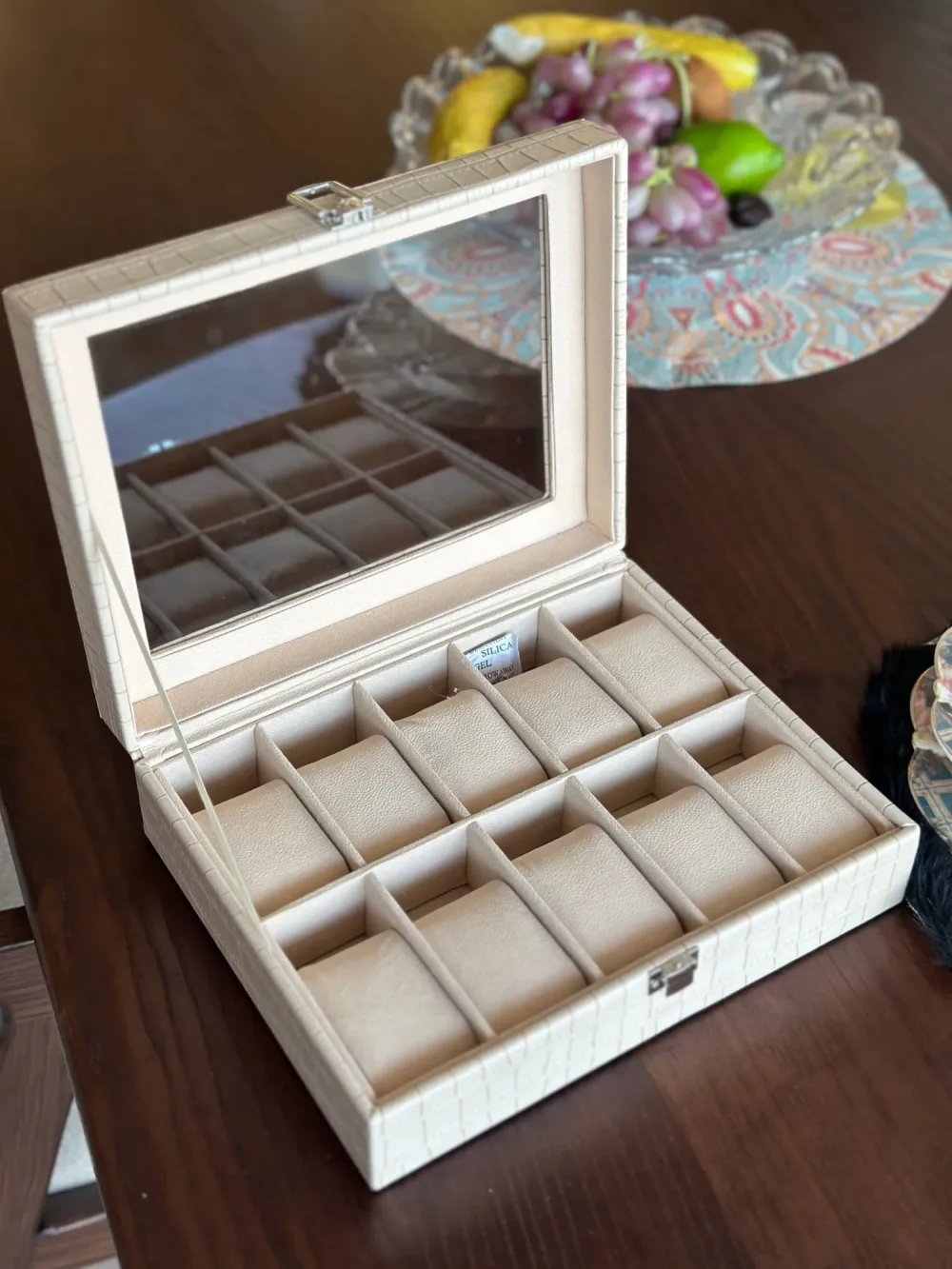 Coffret à Montres en Cuir Croco Beige – 10 Compartiments