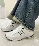 باسكات NEW BALANCE 2002R