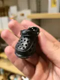 Porte-clés miniatures Tumbler, Crocs & Casque – Trio Lifestyle