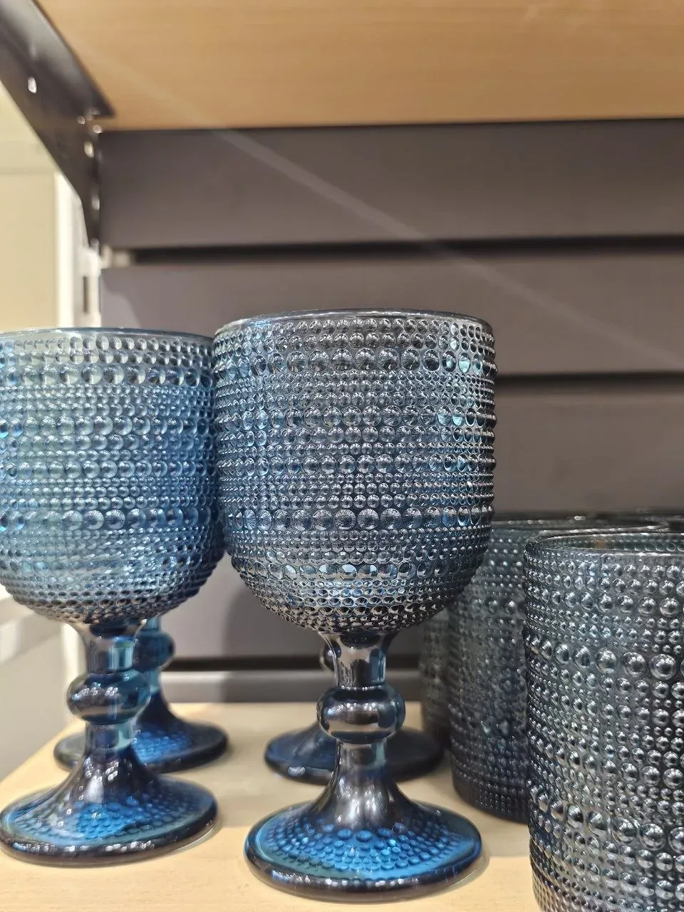 COLLECTION DE VERRES TEXTURÉS PERLÉS - BLEU GRIS