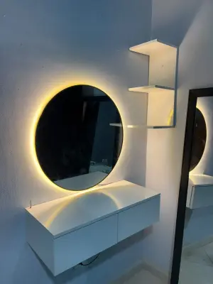 Coiffeuse Murale - طاولة ماكياج معلقة بمرآة LED ذكية