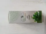 زيت الحبة السوداء/الصوجا/النعناع/الجرجير/الثوم/الصبار/الزنجبيل/الافكادو/القسط الهندي/الترمس الحلو/ اليقطين/الثوم الذكر/القطران/الخردل/الارغان/الحرمل/عرق السوس/الخزامة/الريحان/الجلوجيا/الحلتيت/العرعار/الكافور/النعناع