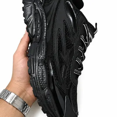 حذاء off white