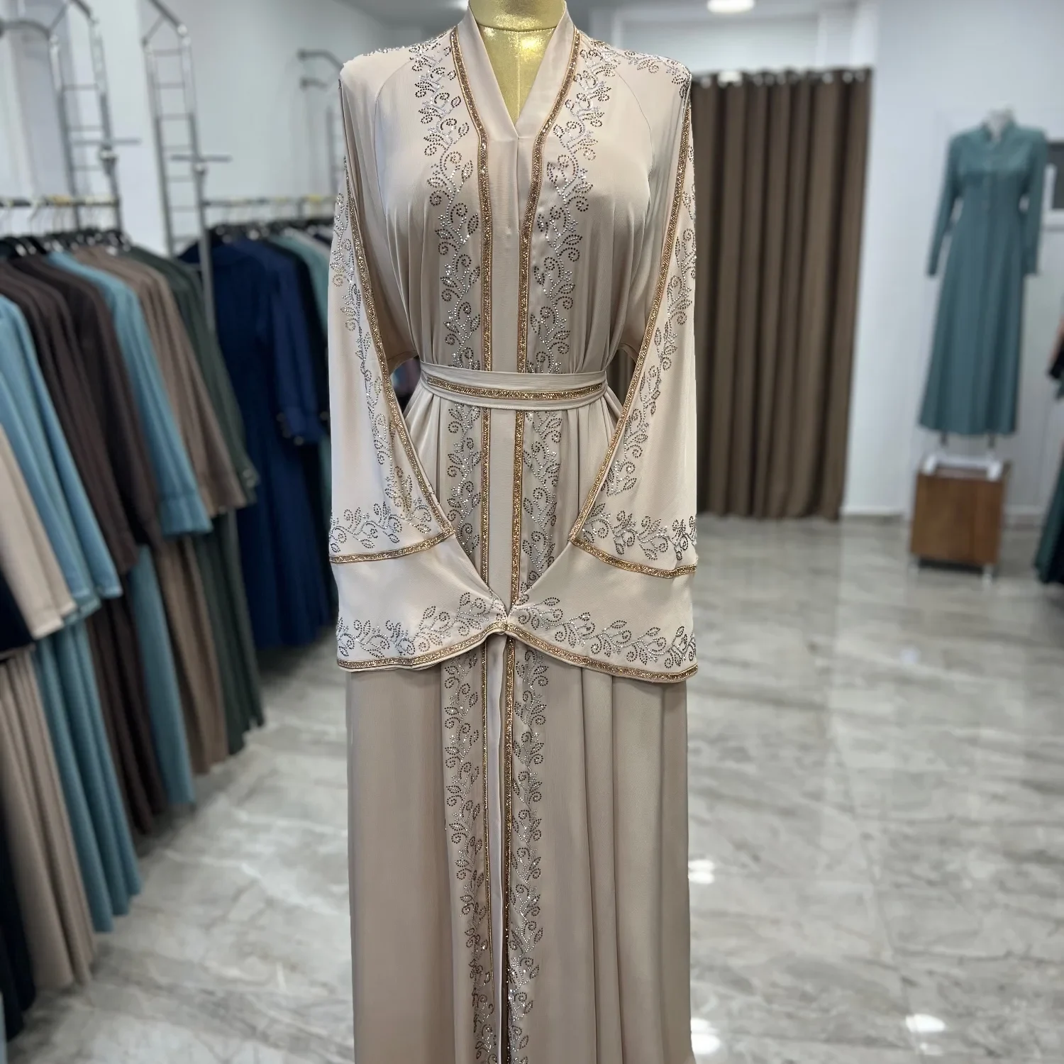 عباية دبي