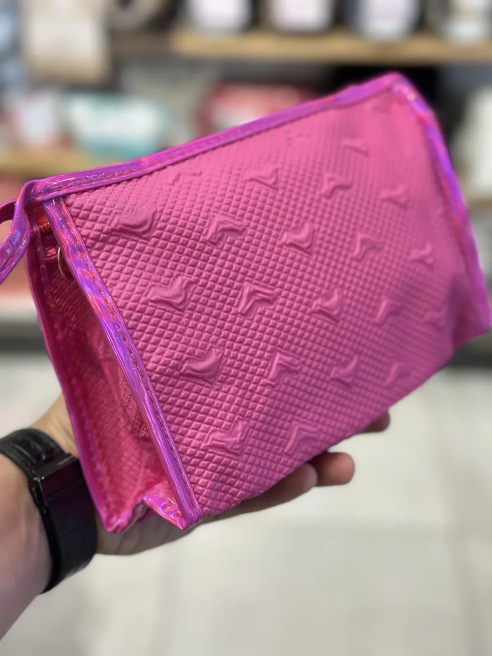 Trousse de Maquillage Texturée – Finition Holographique ✨