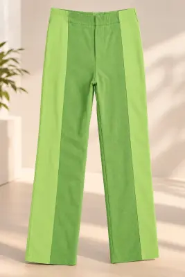 Pantalon Femme en Velours Côtelé – Vert Pistache – Taille L