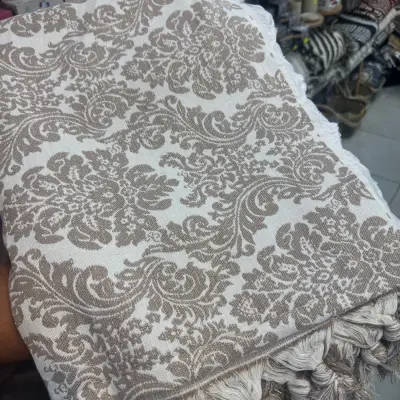 Plaide motif arabesque 3 m sur 2m 100 % coton