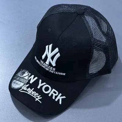 كاسكيطة نيويورك اسود New York