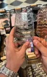 Brosse à cheveux démêlante translucide effet pailleté