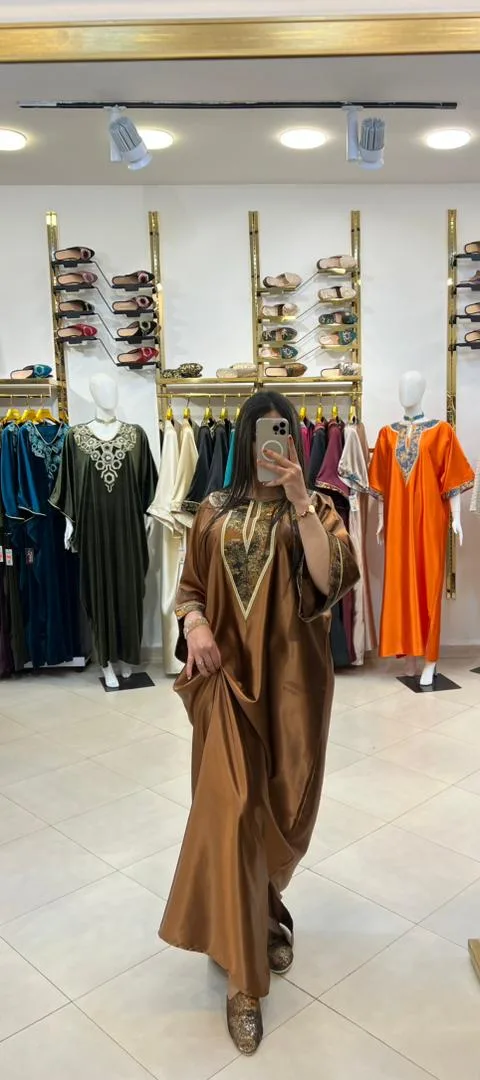 ROBE AVEC BABOUCHE