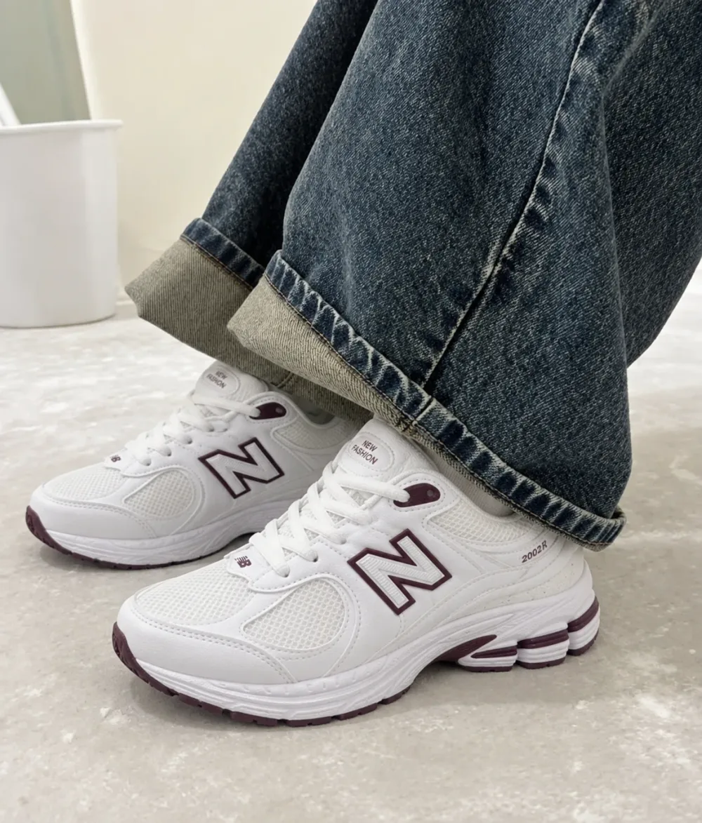 باسكات NEW BALANCE 2002R