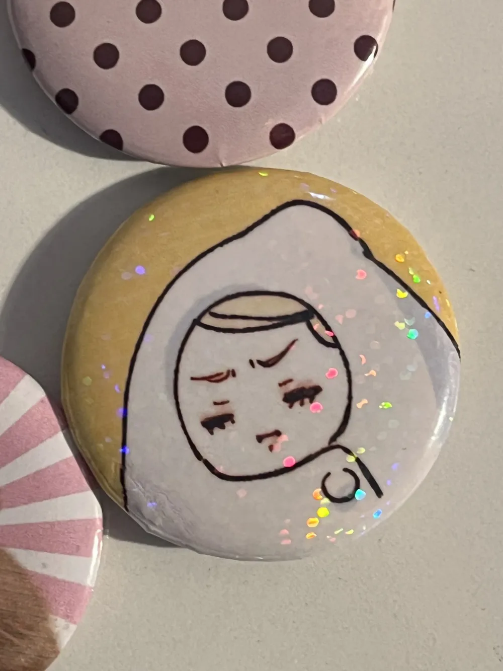 Pin button (حسب الطلب)
