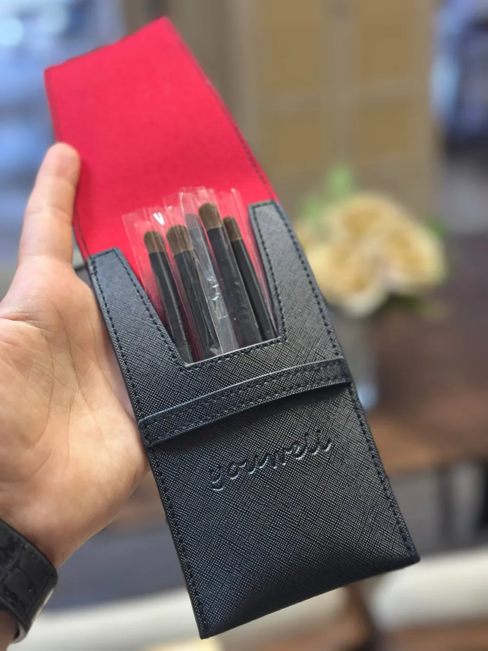Trousse à Pinceaux de Maquillage en Cuir Saffiano Noir