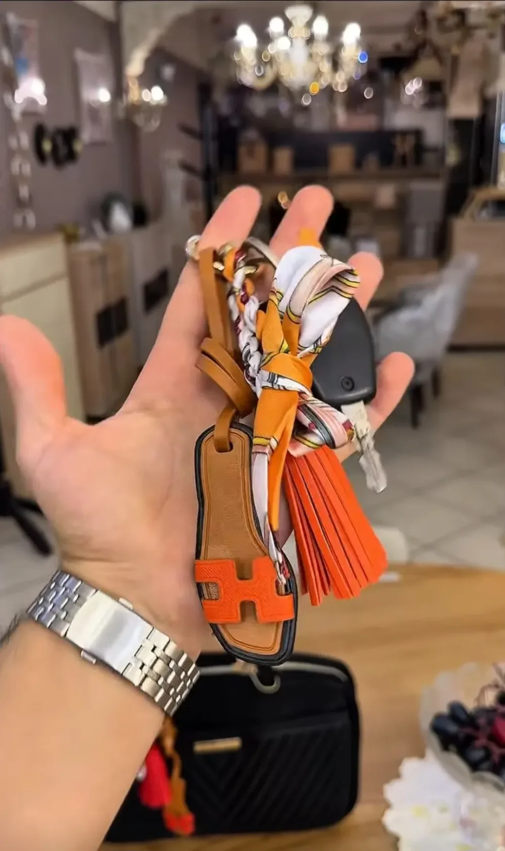 Porte-clés Pompon Sandale & Foulard hermes