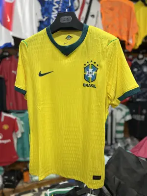 قميص منتخب البرازيل