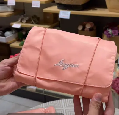 trousse de toilette suspendue de la marque "leegoo