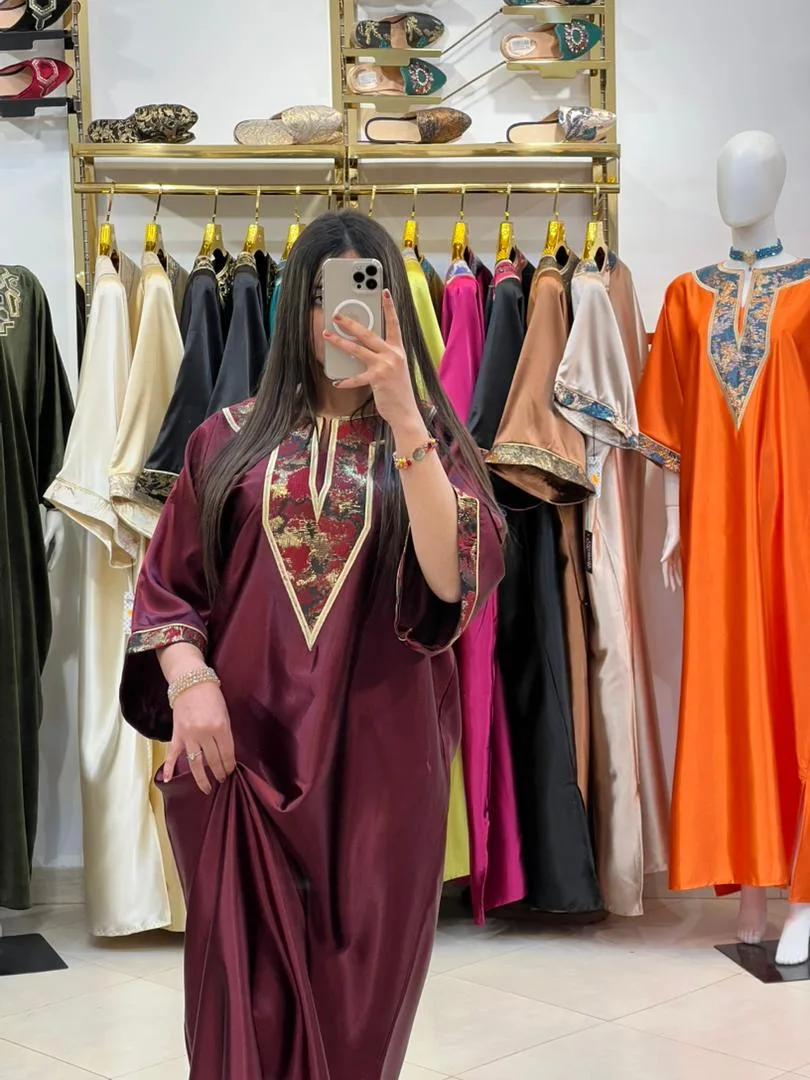 ROBE AVEC BABOUCHE