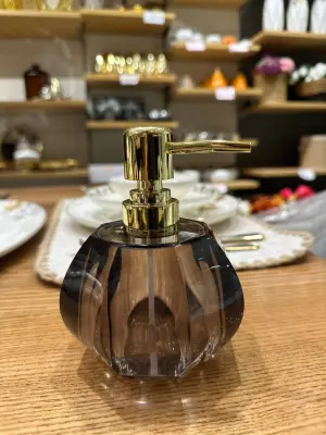 ✨ Distributeur de Savon Facetté – Design Cristal