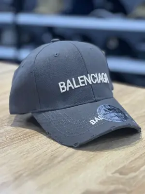 كاسكيطة بالنسياغا Balenciaga