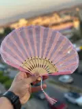 Éventail en Dentelle avec Pompon – Style Espagnol