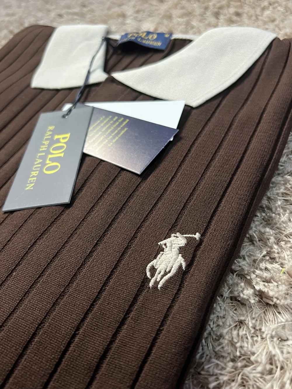 T-shirt polo