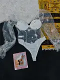 Body transparent brodé de fleurs avec (manches longues+bas inclus)