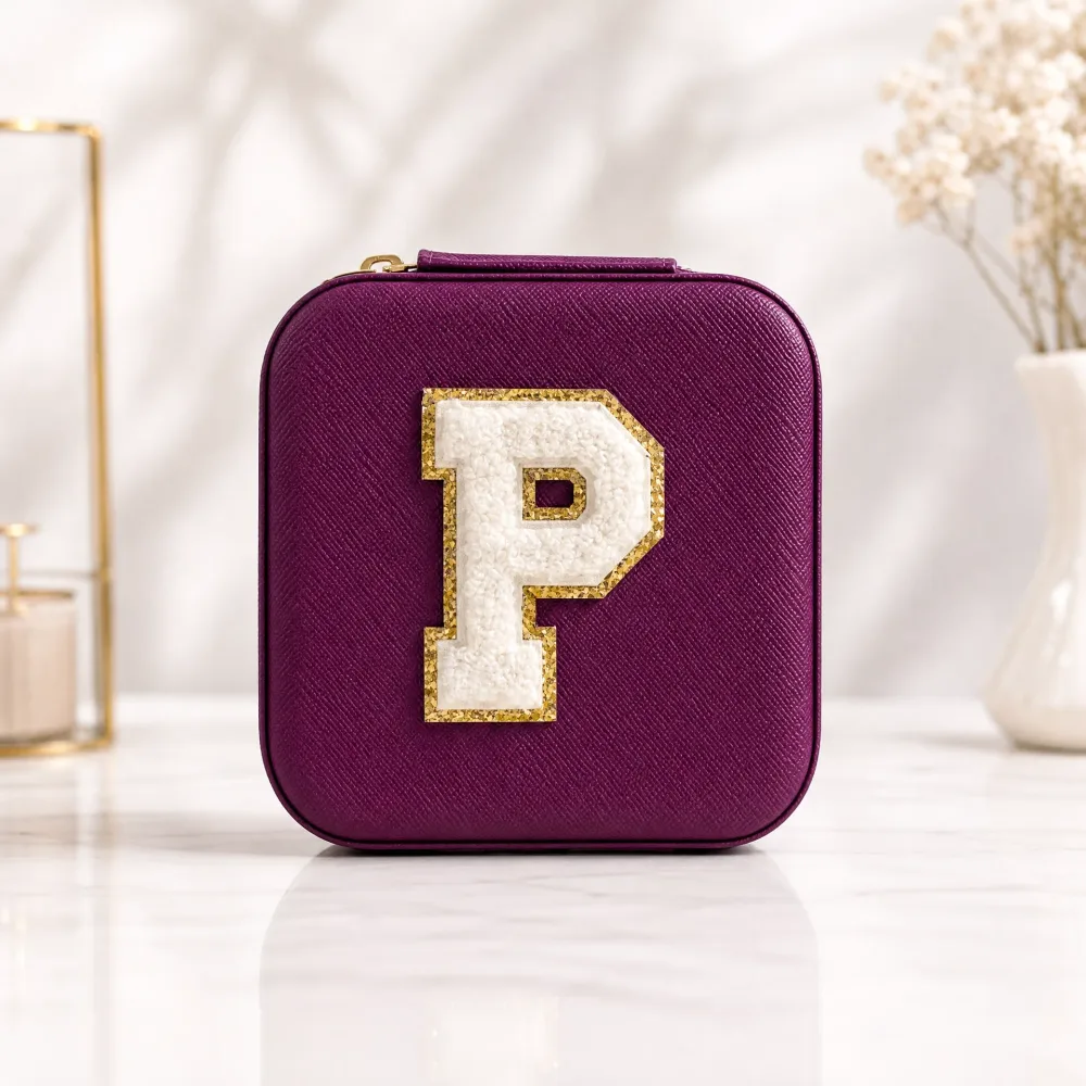 💎 Boîte à Bijoux Personnalisée avec Lettre Chenille