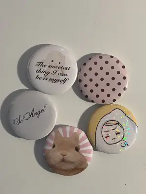 Pin button (حسب الطلب)